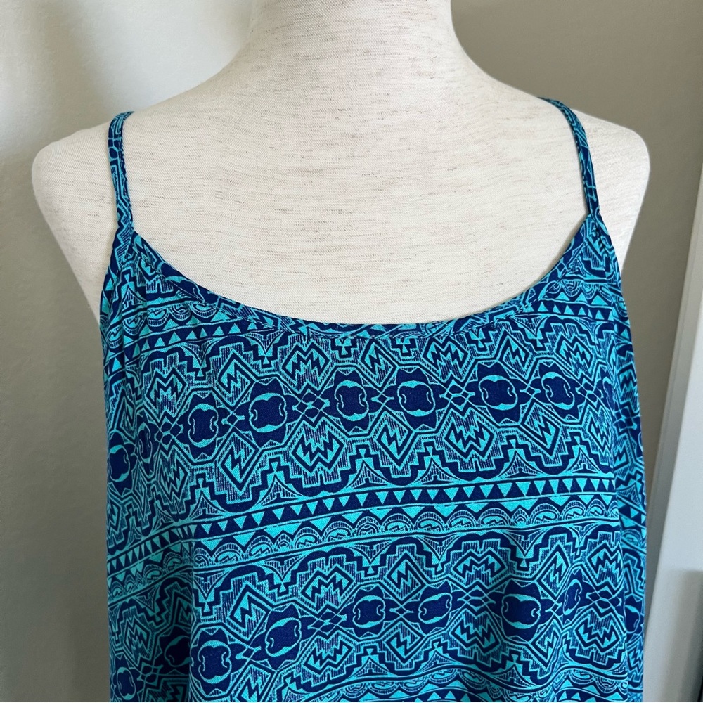Patterned Lace Trim Tank - Picture 2 of 8